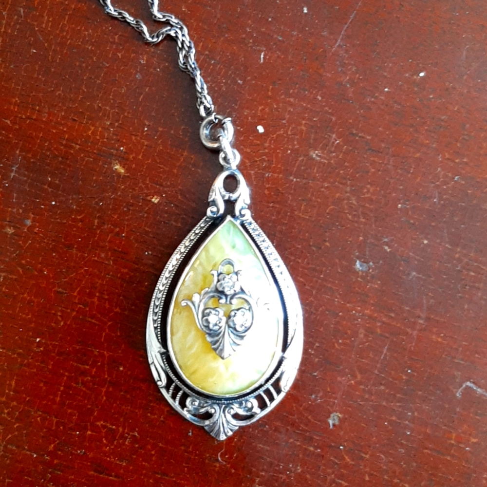 1920s Marathon sterling silver pendant necklace